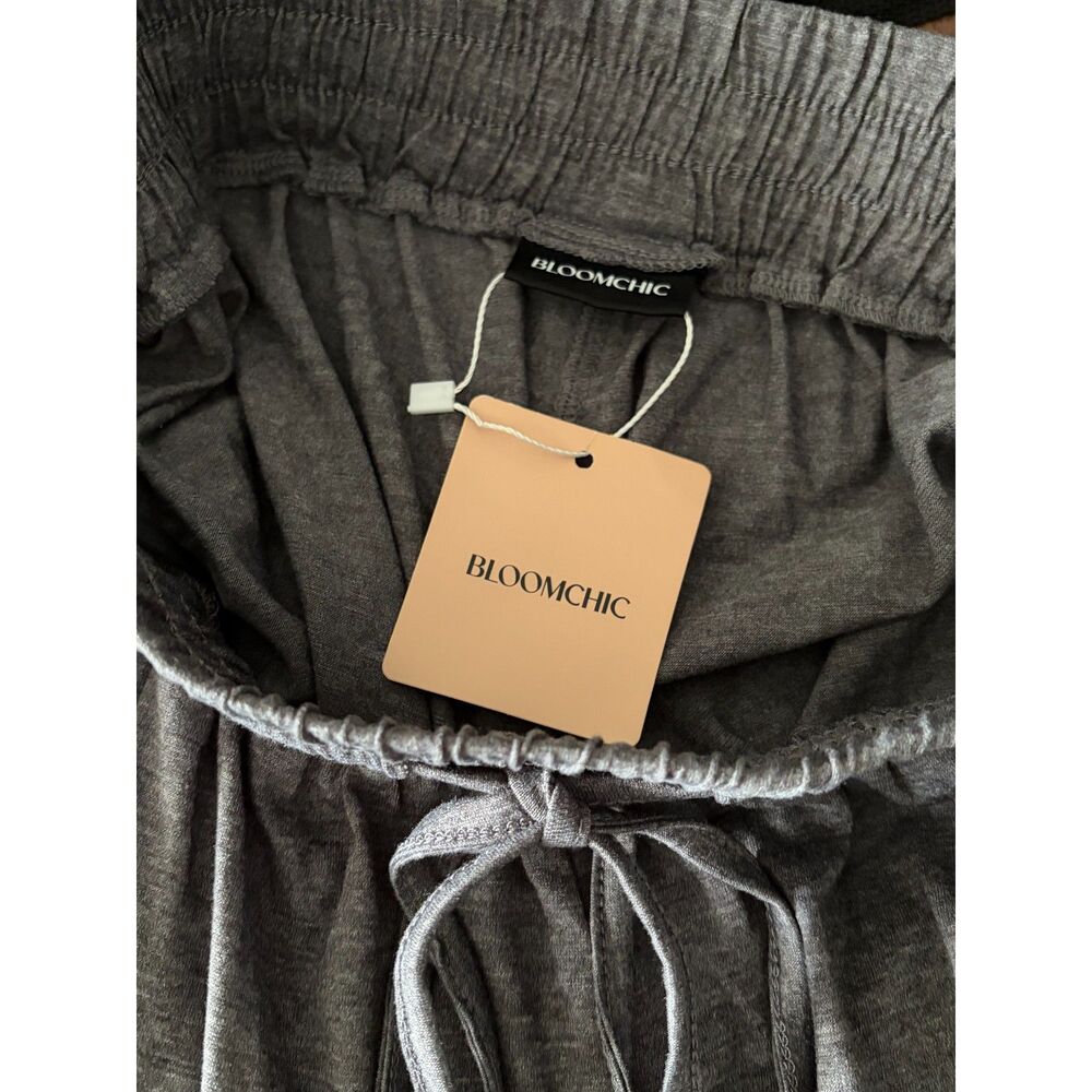 Bloomchic - Supersoft - Drawstring Ruffle Shorts - Brand New! - Picture 3 of 5
